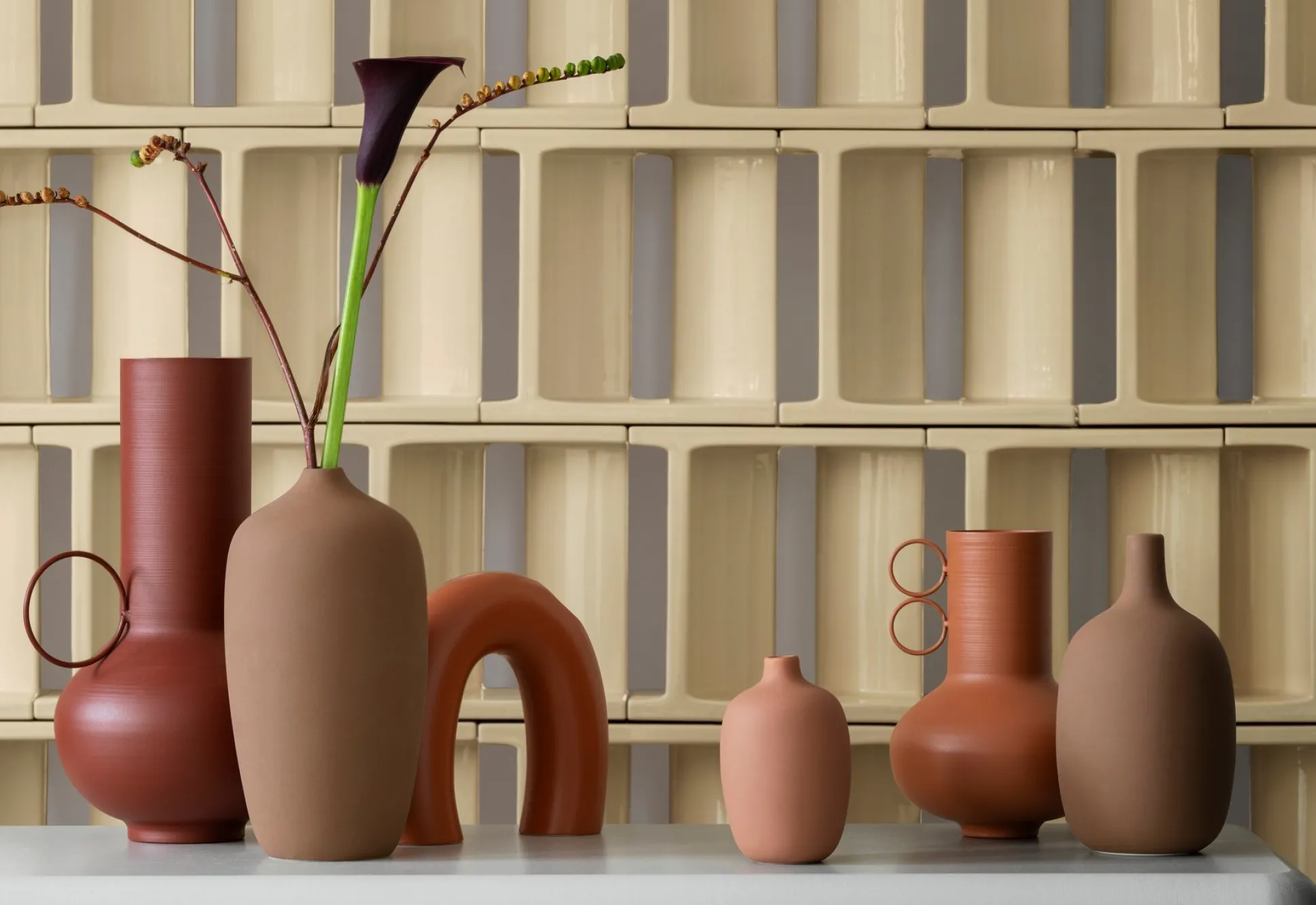 Vase -CEOLA- Farbe Indian Tan Höhe 21 cm